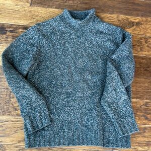 Men’s Todd Snyder large wool sweater green/beige. Great condition. No stains.